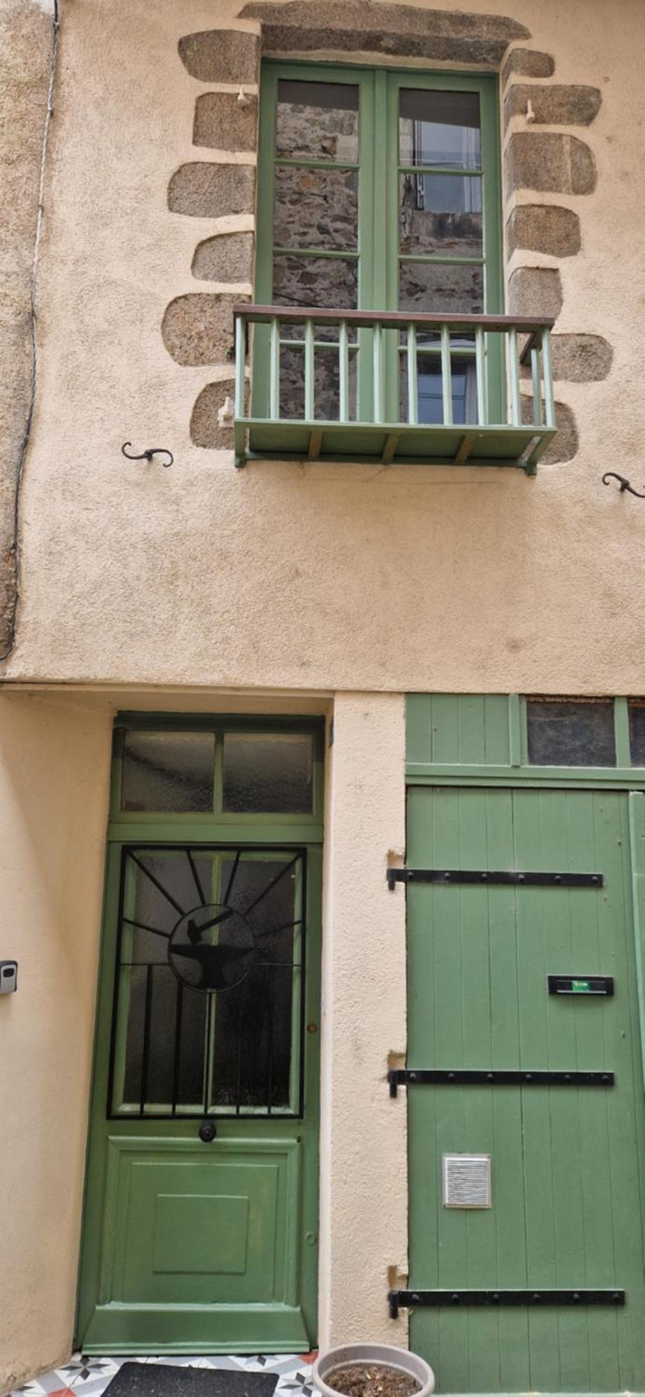 L'Ancienne Forge - A Stylish Medieval Holiday Home Confolens Exterior photo